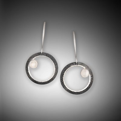 Melanie Considine - Orbit Earrings Full Moon - Large